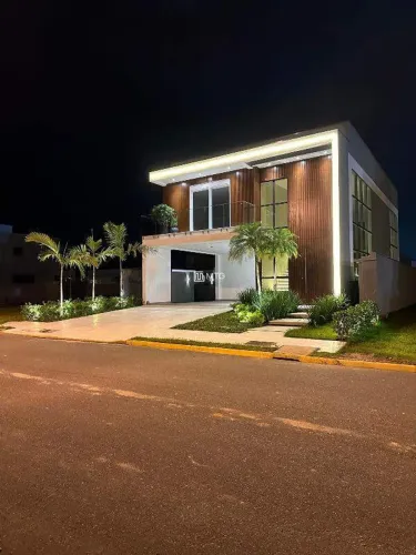 Casa em Condomínio com 3 suítes, 4 vagas e lazer completo CONDOMÍNIO CALEDÔNIA