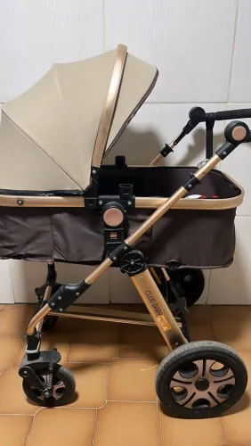 Carrinho de bebê Moisés + bebê conforto unissex