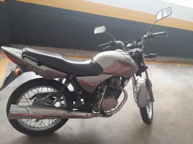 CG Titan 150, 2 dono em perfeito estado