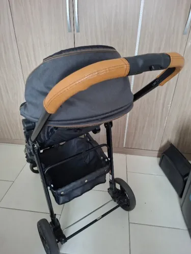 Carrinho de bebê galzerano