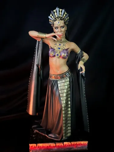Queen Akasha Estatueta