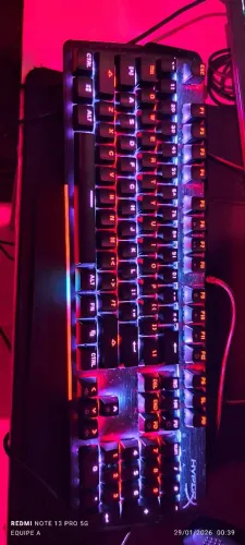 Teclado Mecânico HyperX Alloy MKW100 RGB<br>Impecável, Completo na Caixa. (Negociável)