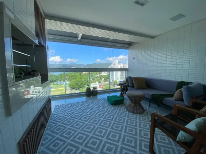 apartamento na beira mar com 3 suítes