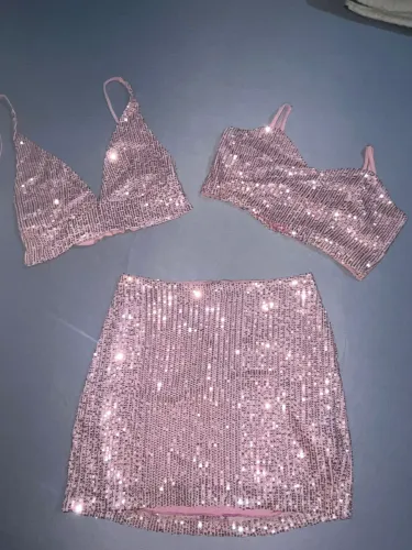 Vendo roupas estado de novo
