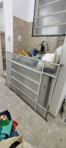 Janela de ferro antiga 1,5x1,0m