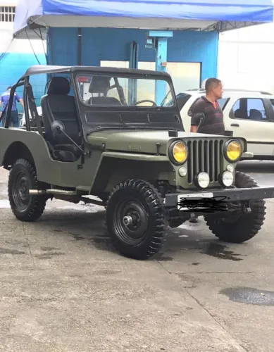 Willys Overland Jeep 2.6 12V Gasolina 2P 1951