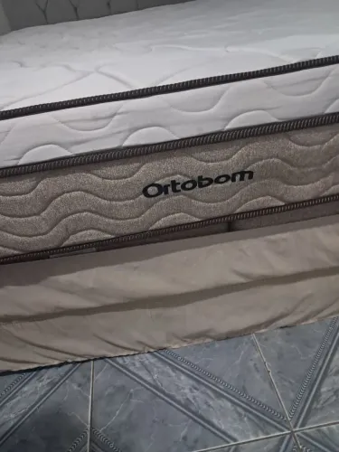 Cama Queen Ortobom