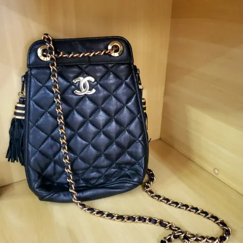 Bolsa Chanel Vintage Original - Couro Preto com Tassel