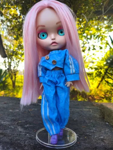 Blythe TBL customizada.