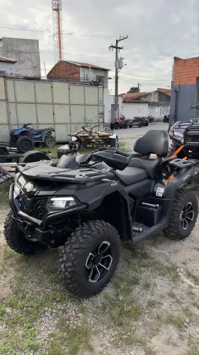 Quadriciclo C force 2025