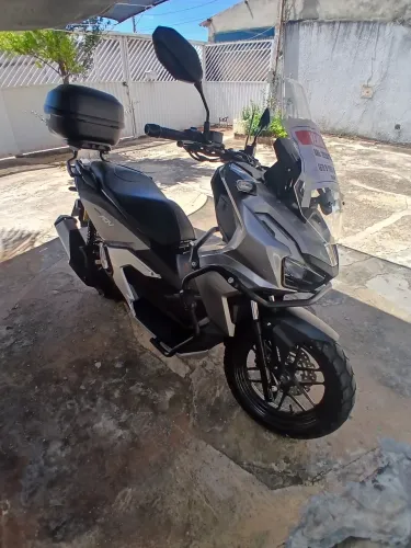 Honda ADV 25/26 - Seminova