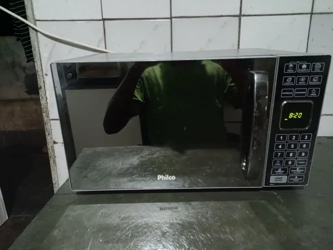 Microondas Philco 20 litros espelhado
