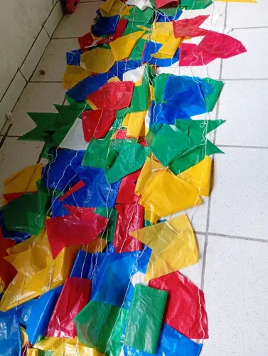 Bandeirinhas para enfeite de arraiá 