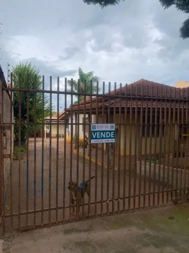 Terreno à venda, 648 m² por R$ 1.290.000,00 - Zona 04 - Maringá/PR