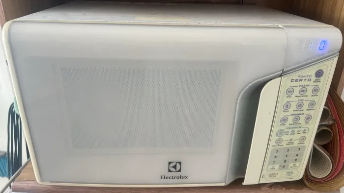 Microondas seminovo 31L