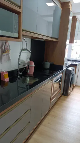 Alugo apartamento no bairro Aririu