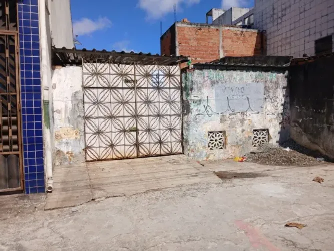 Vendo Terreno 6m x 27m = 162m², na Av. Maranhão com Av. São Paulo com duas frentes