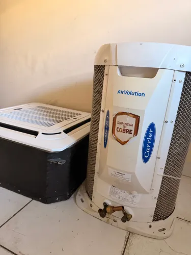 Ar condicionado cassete Cartier 18000btu