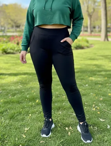 Calça preta legging com bolso tam 48