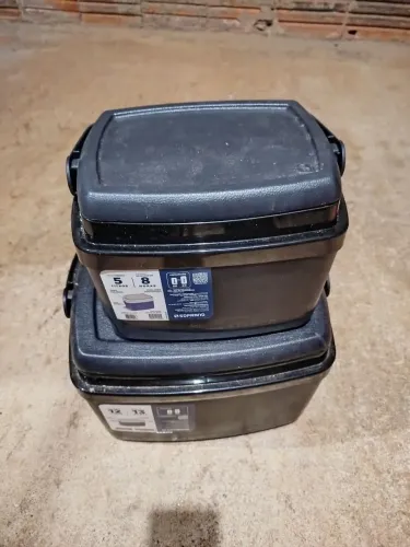 Caixa térmica de 12 litros e de 5 litros