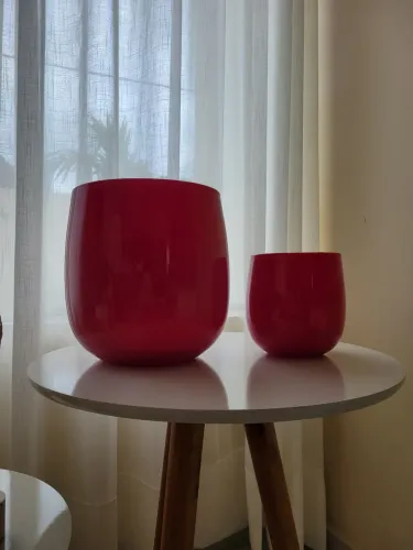 Vaso de vidro vermelho