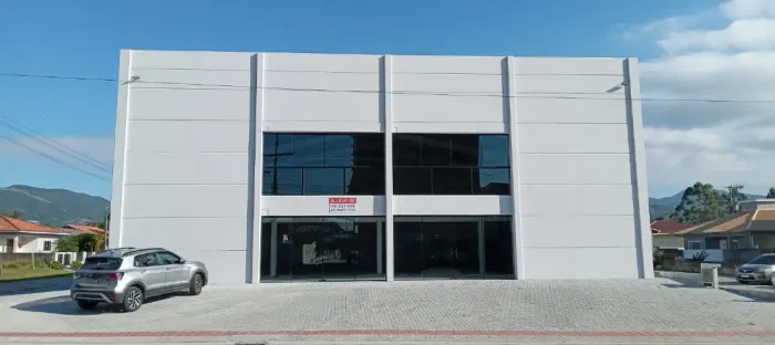 Galpão de 550m² para locação em Areias - Paulo Lopes/SC (Whatsapp: 48 9 *)