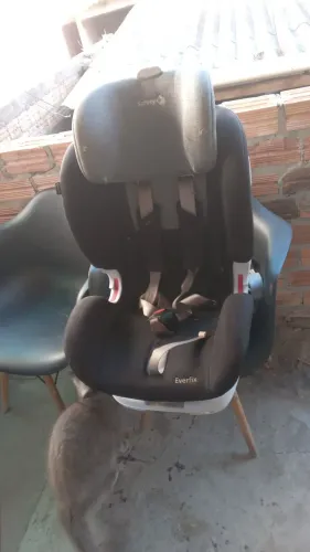 Vendo cadeira de criança cm suporte pra dormir 13 kilos
