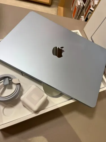 MACBOOK AIR M4 512GB 16GB AZUL 13" LACRADO (OPEN BOX) - Retirada em Loja Física