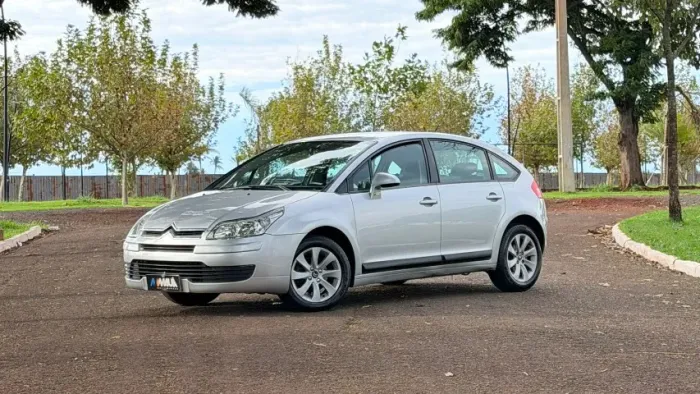 Citroen C4 GLX 2.0 Flex 16V 5P Aut. 2010