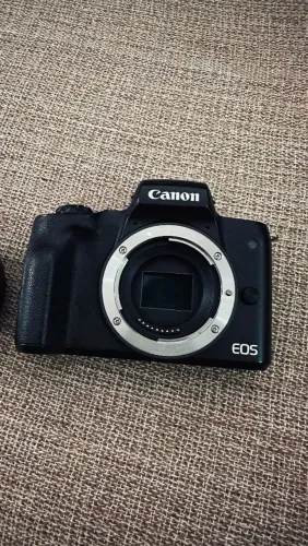 Câmera Fotográfica Canon M50. Defeito no Obturador