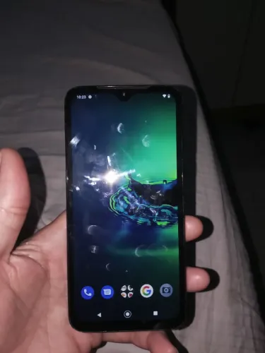 Celular moto G8 plus com 64gigas 