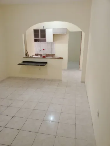 Alugo kitnet em Bairro Expedito 