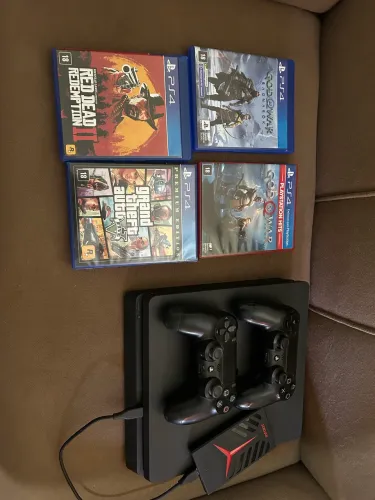 Vendo ps4 slim 