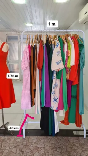 Vendo arara de roupas 