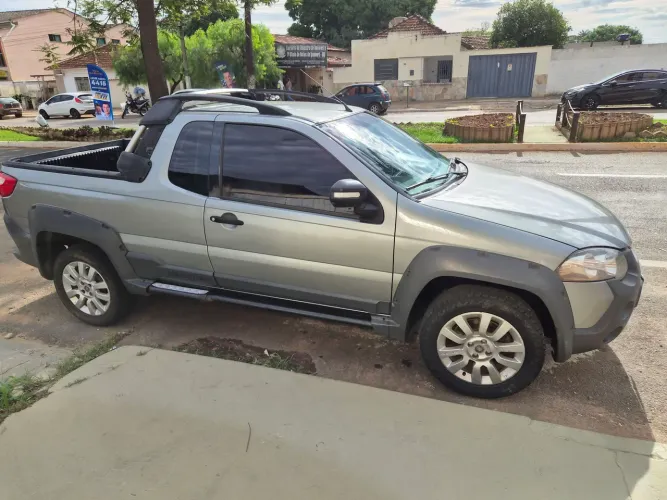 Fiat Strada Adventure 1.8/ 1.8 Locker Flex CE 2014