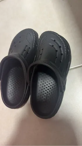 Vendo Crocs original modelo novo ,unissex número 39/40 nunca usada 