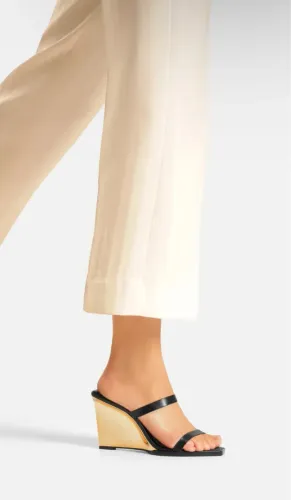 Sandália Arezzo Couro Preto Salto Dourado Elegante Anabella Tam 36