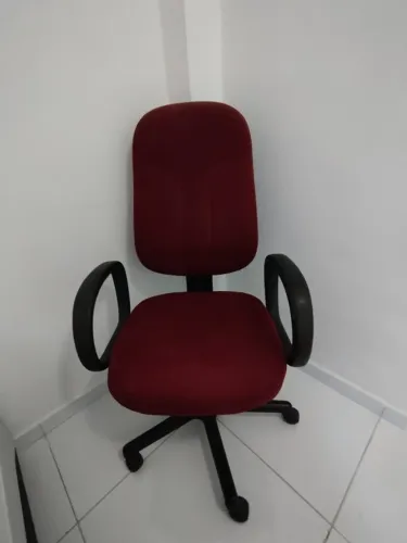Cadeira de Escritório Giratória Usada