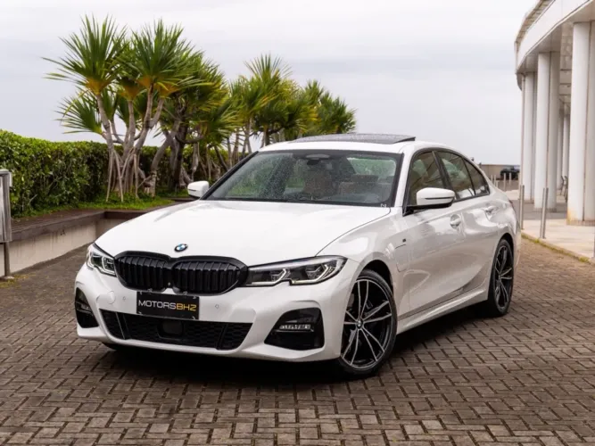 BMW 330E M Sport 2.0 Turbo Híbrido AU 2021