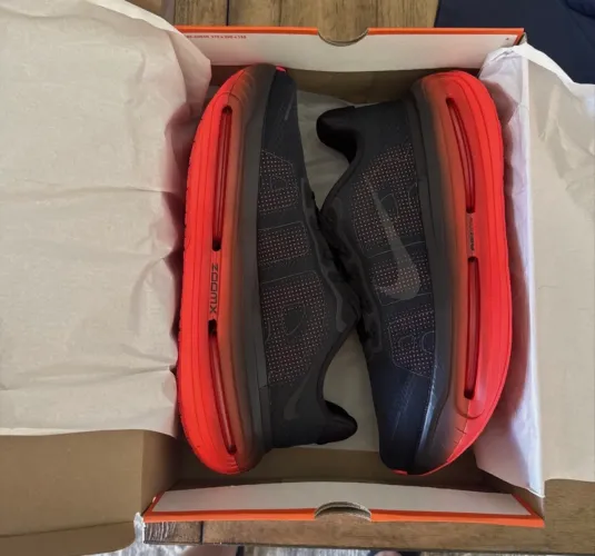 Nike Vomero Premium Black Crimson