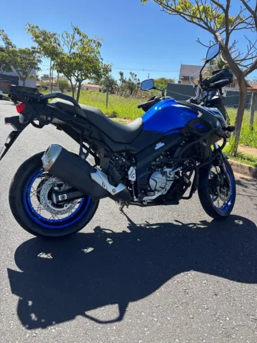 Suzuki Vstron 650