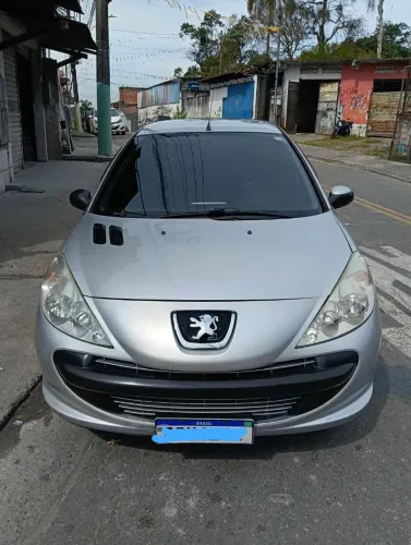 Peugeot 207 XR 1.4 Flex 8V 5P 2011