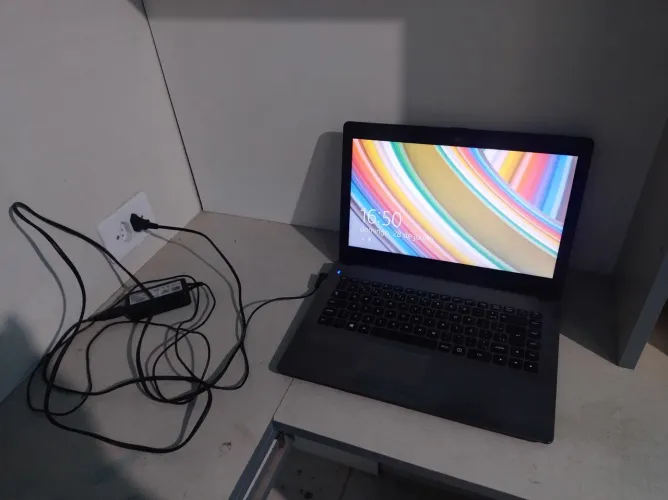 Venda não é Doação preço a combinar Notebook Positivo 