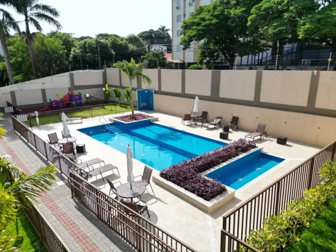 Apartamento para venda com 2 quartos em Maringá - PR