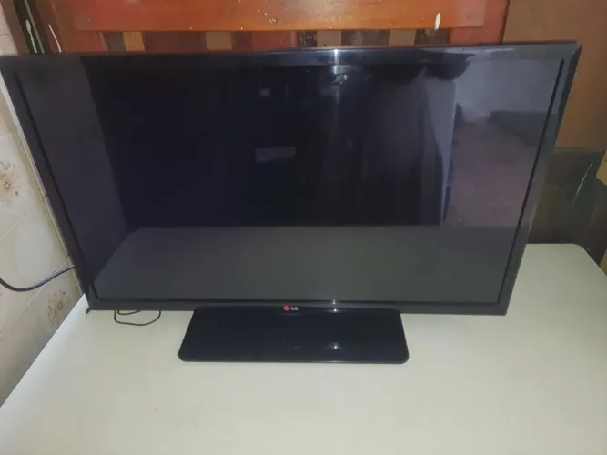 Tv Led Lg 32Ln546B Hd de 32 Polegadas, com Defeito. A tela fica azul. Leiam!