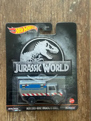 Hot Wheels premium jurassic Park Mercedes Benz Unimog