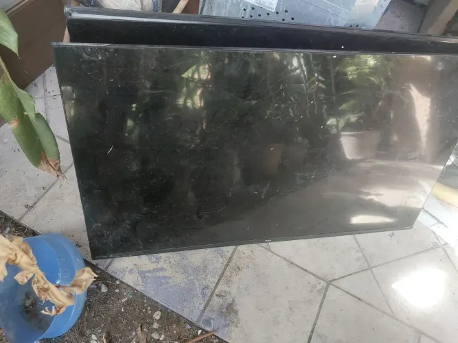 TELEVISÃO QUEBRADA 