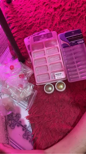 Vendo algumas coisas de unha em gel