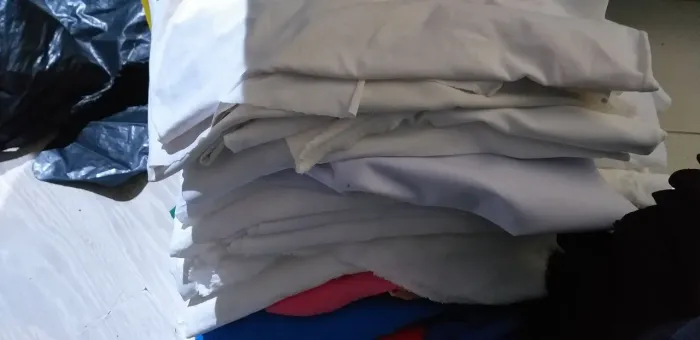 Tecidos em retalho, paraafzer peças íntimas, moda praia, etc