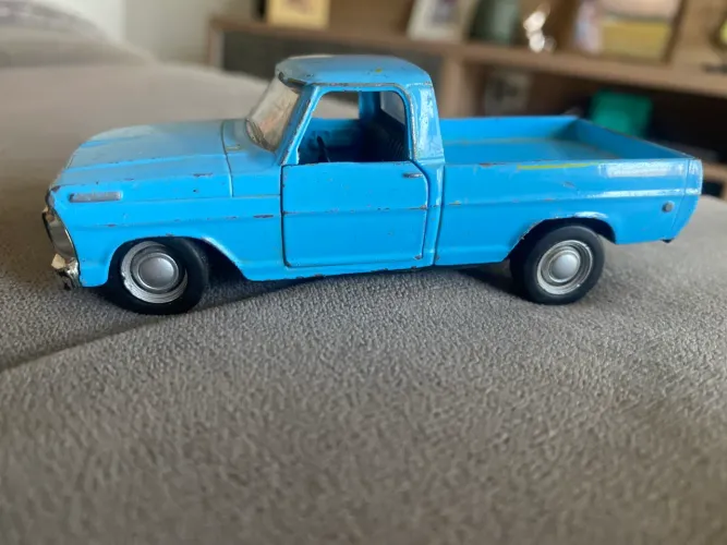 Miniatura Ford F-100